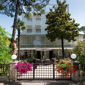 Luna - Colazione Fino A Tarda Mattina Hotel